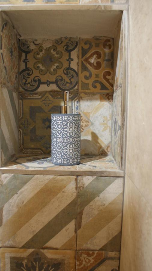 La Mansio Del Vicolo Villa Mola di Bari Luaran gambar