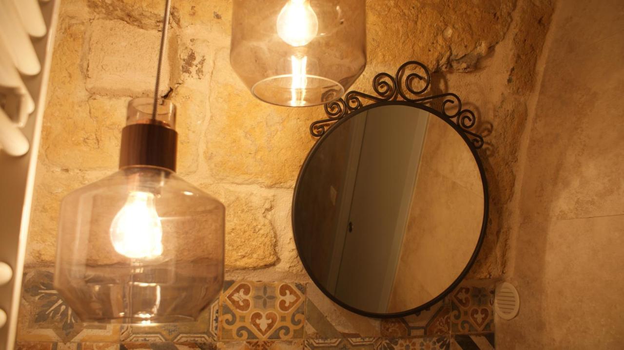 La Mansio Del Vicolo Villa Mola di Bari Luaran gambar